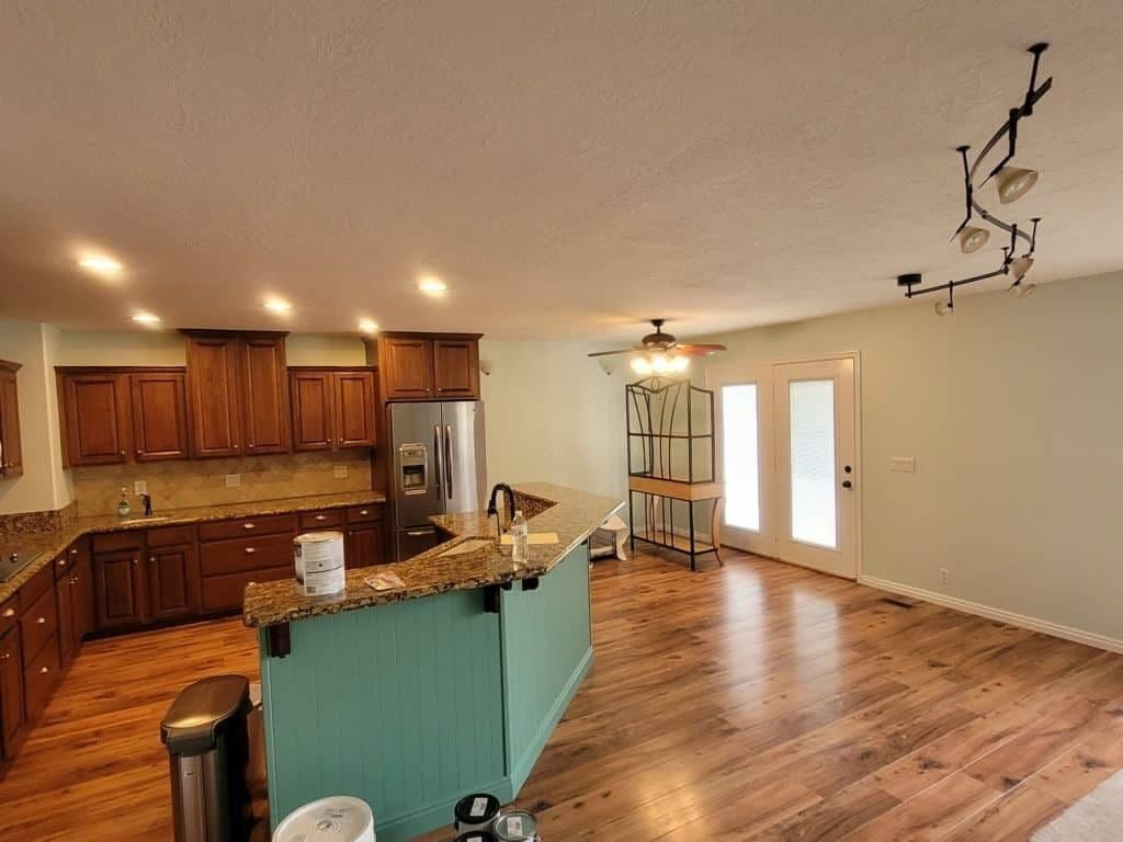 imgi_5_fox-interior-repaint-after-10-1024x768-1.jpg