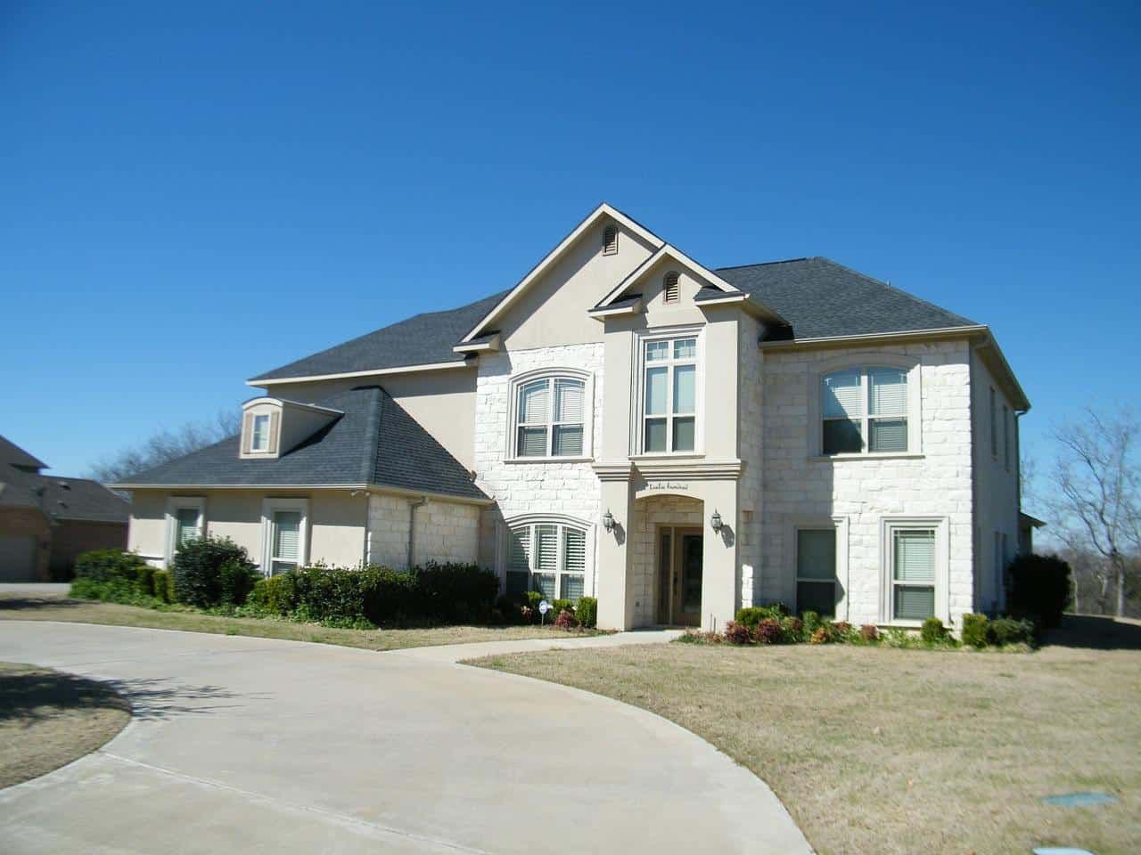 white-brick-home-gb54115438_1280.jpg